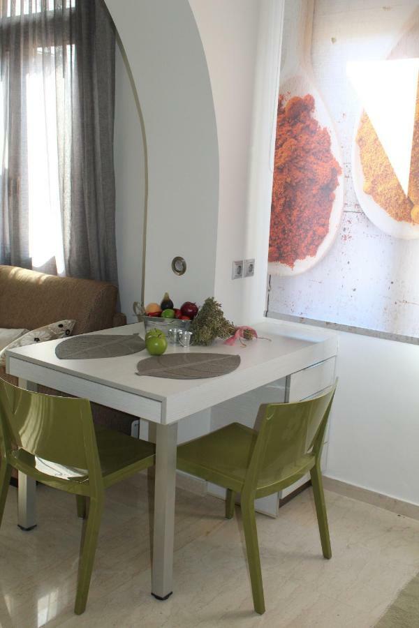 Myron Suite Old Town 레팀노 외부 사진
